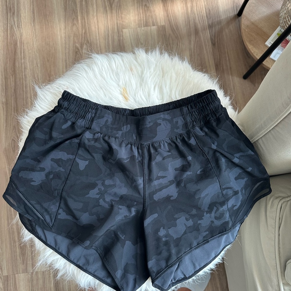 Lululemon Athletica Black Athletic Shorts Lightweight Elastic Waist